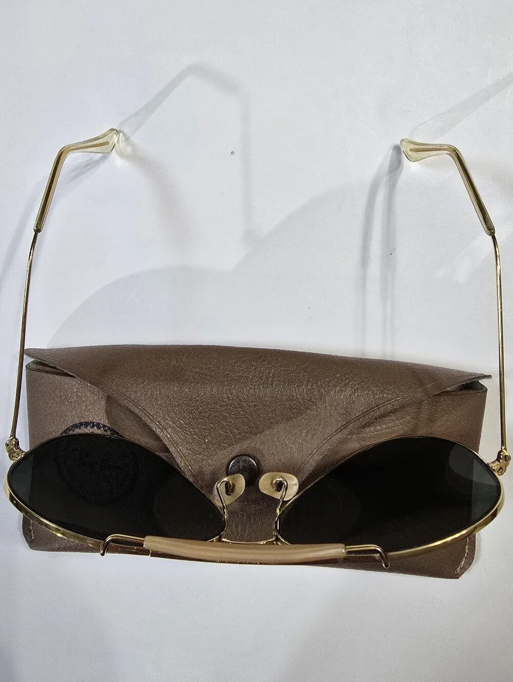 Vintage 60s Ray-Ban Men’s Gold Aviator Sunglasses 62[]14